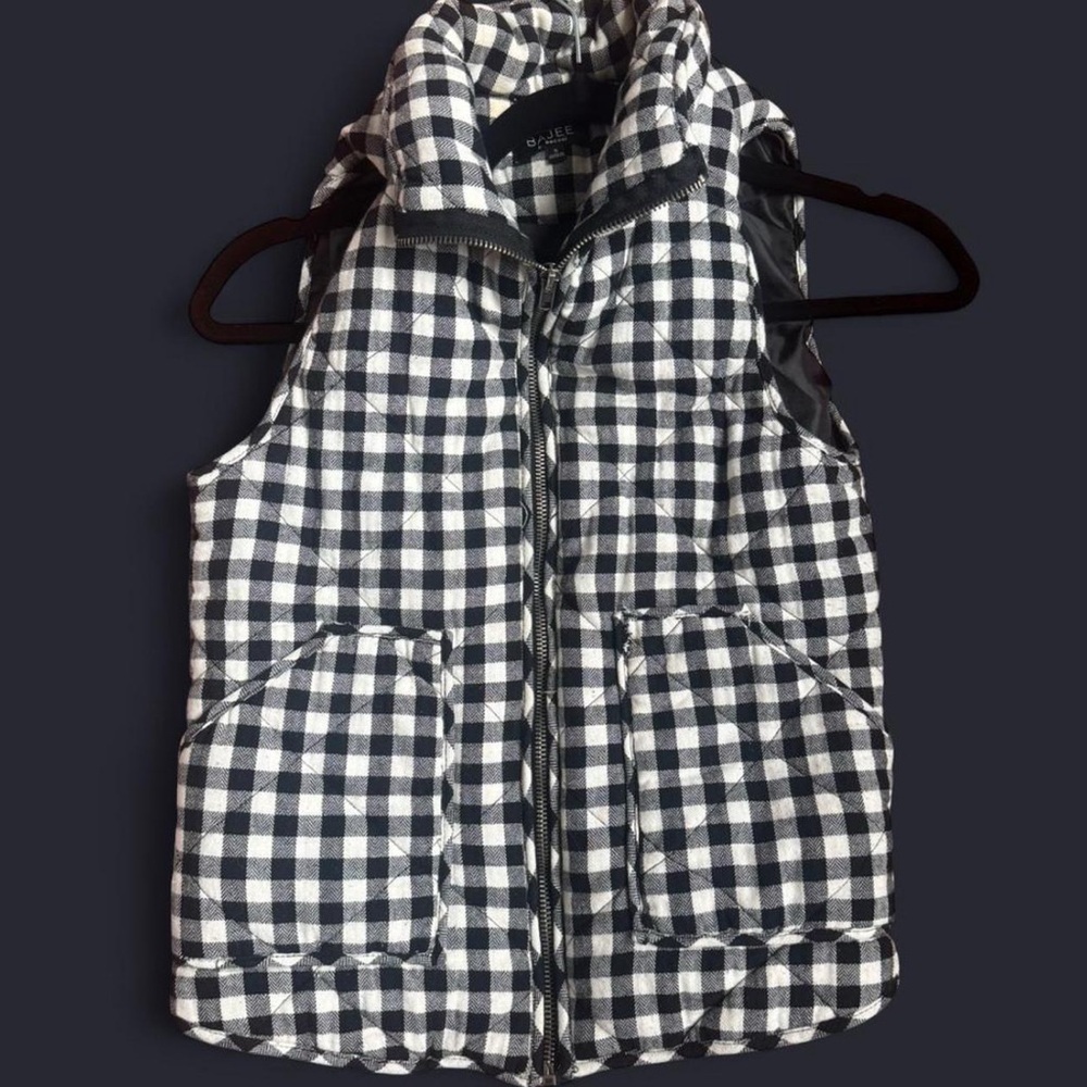 Cotton boutique black and white gingham quilted women’s vest